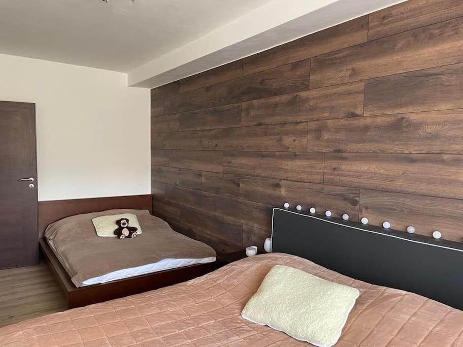 Apartman S Nadhernym Vyhladom Na Tatry Veľky Slavkov Bagian luar foto